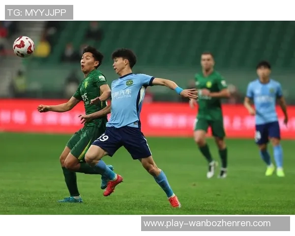 实时新闻赛后分析西安足球队与杭州足球队在个人能力上的较量与表现探讨